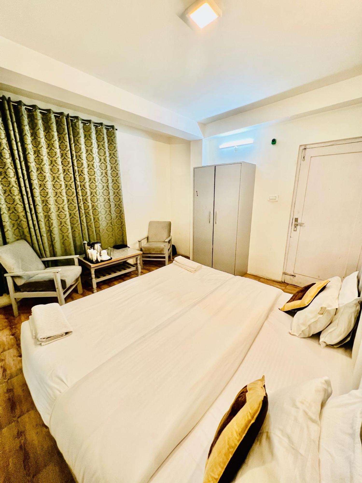 Hotel Green Link -#Near Volvo Bus Stand #Mountain View #River View #Open Terrace Manāli Екстериор снимка